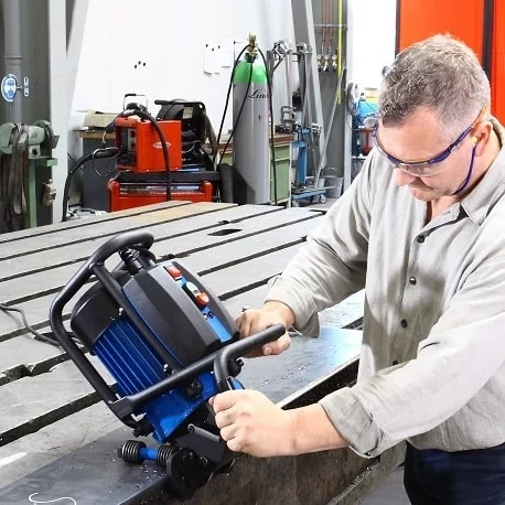 Comment utiliser une machine à chanfreiner les plaques